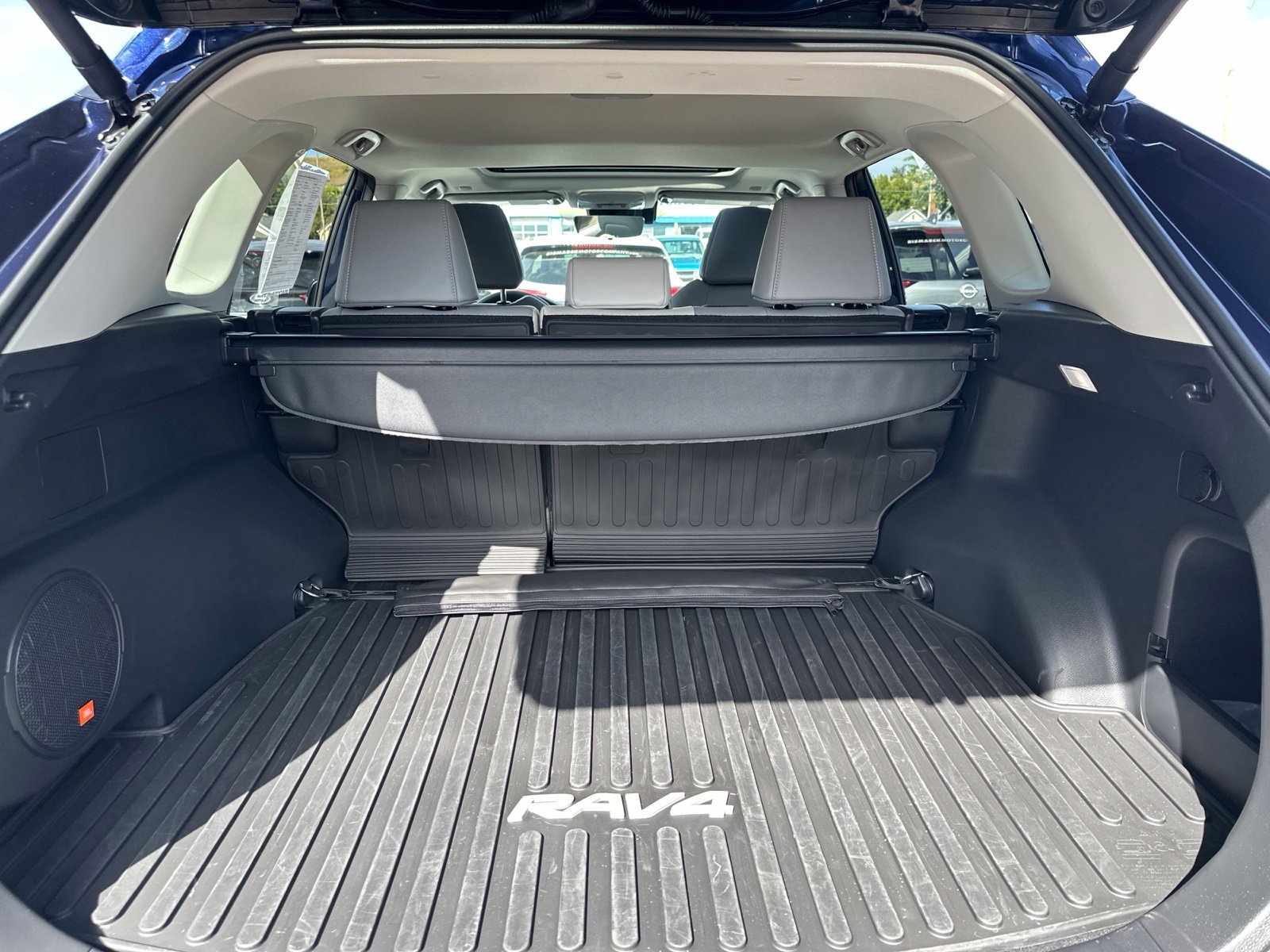 Used 2025 Blue Toyota XLE Premium image 25