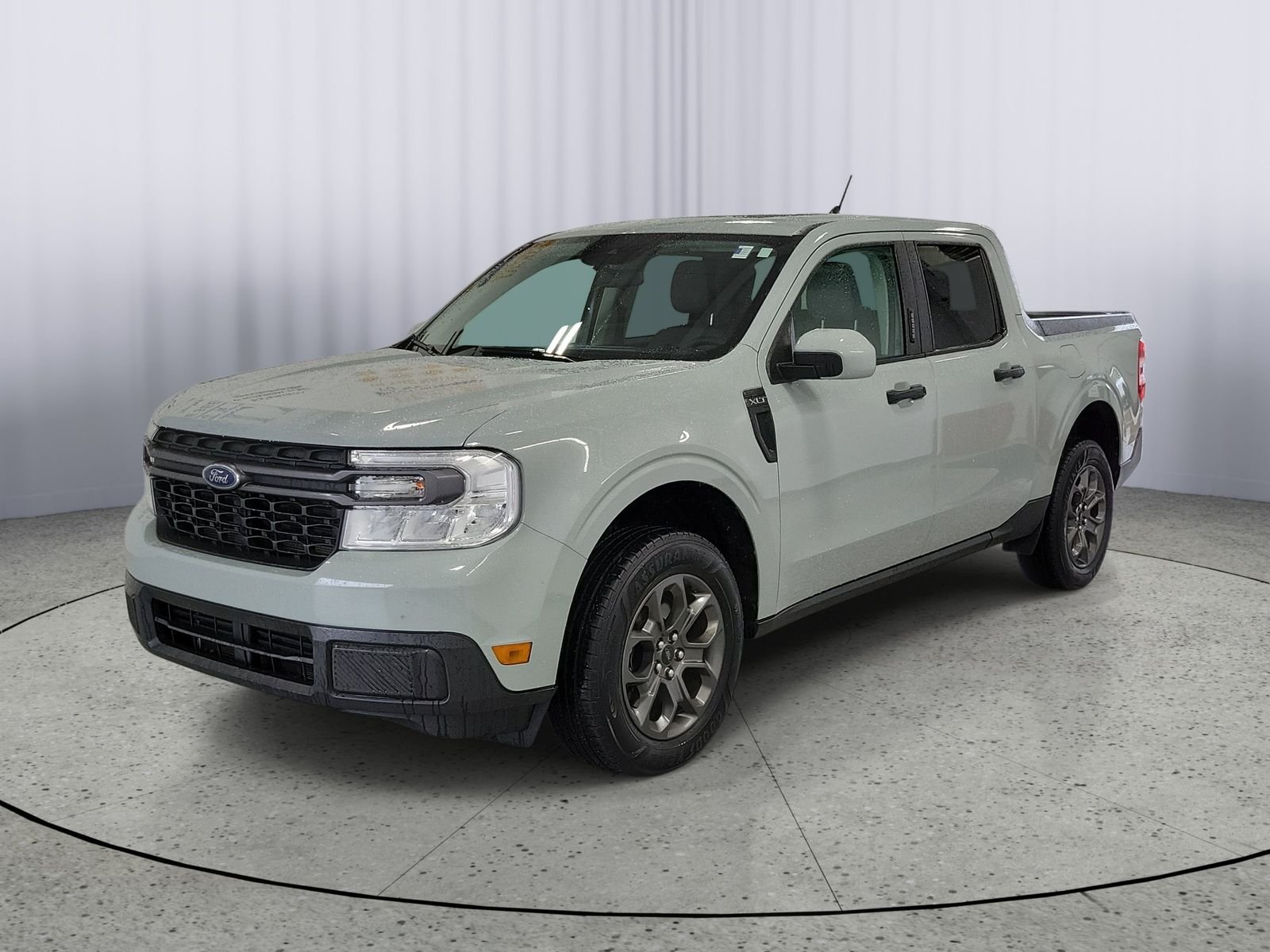 Certified Used 2023 Green Ford XLT image 3