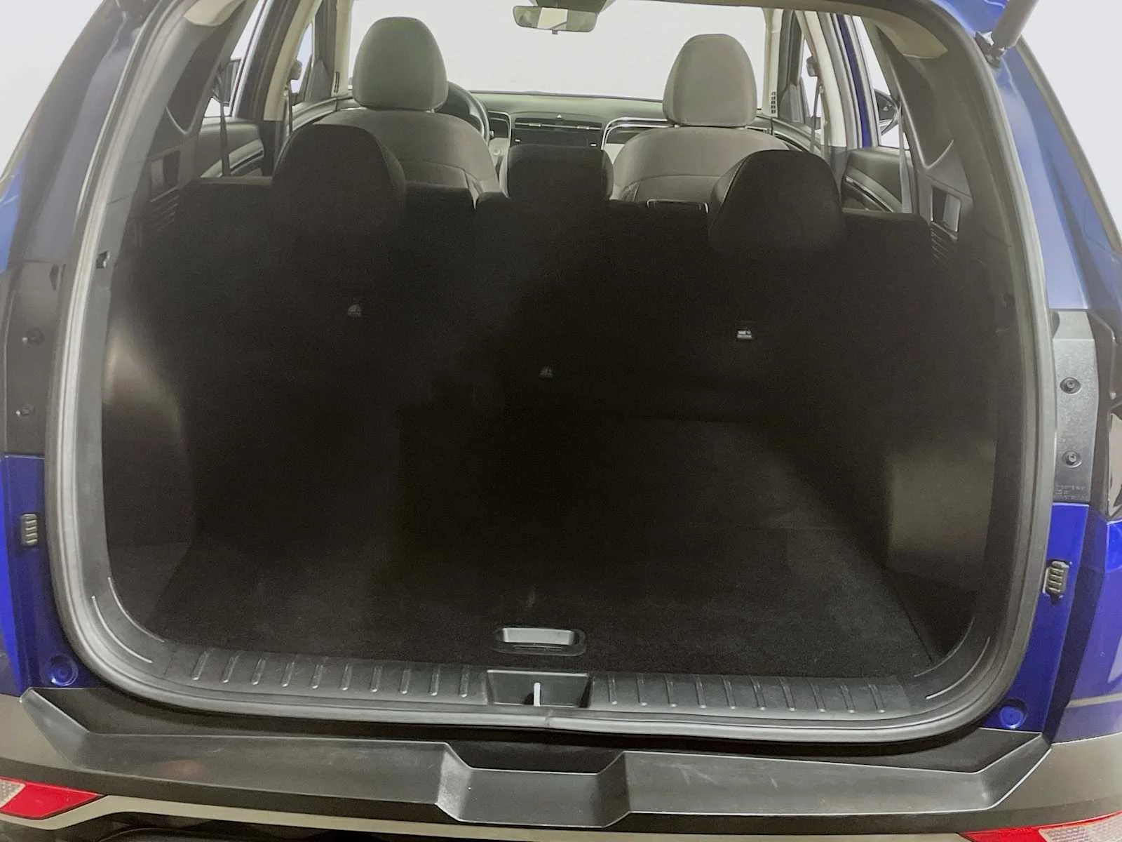 Used 2024 Intense Blue Hyundai SEL image 23