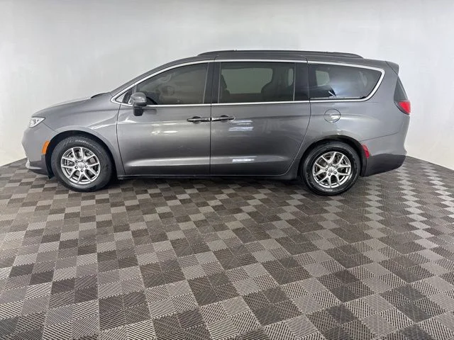 Used 2021 Gray Chrysler Touring image 10
