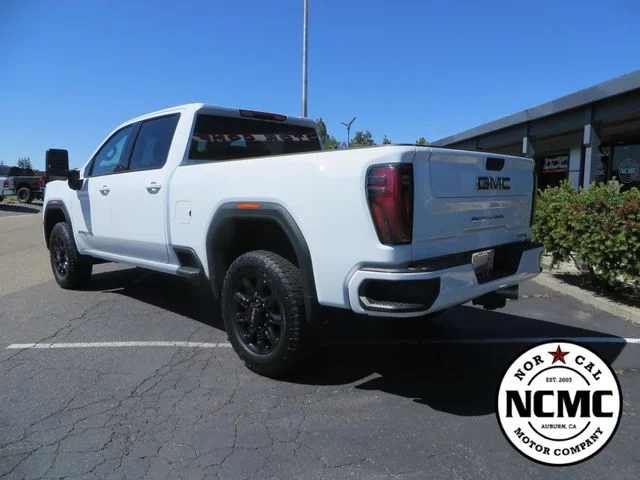 Used 2025 White GMC AT4 image 3