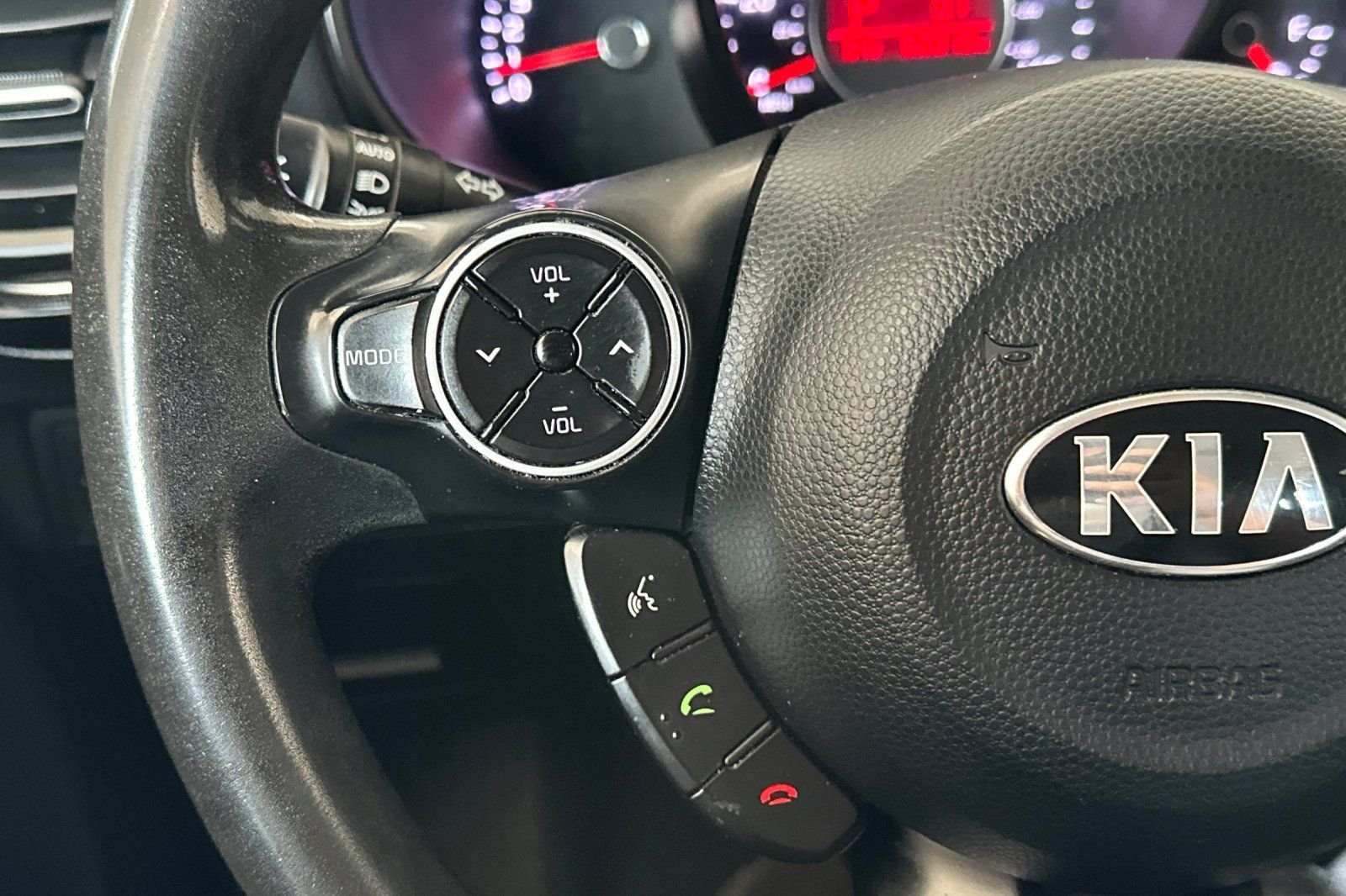 Used 2019 Gray Kia Plus image 25