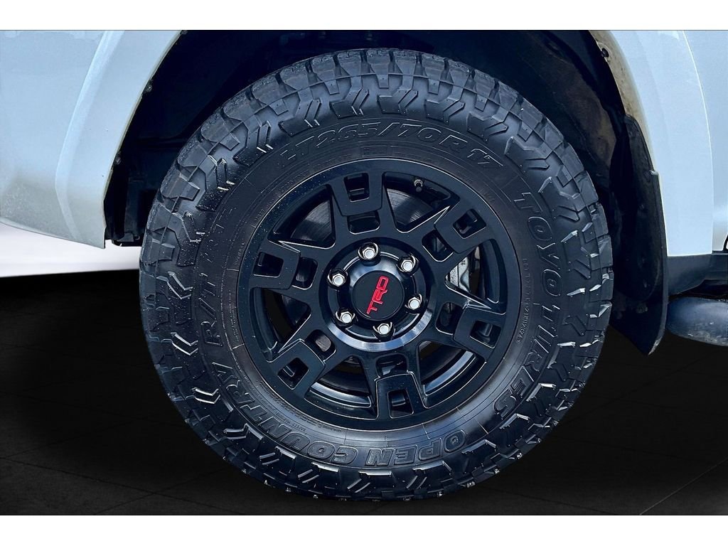 Used 2021  Toyota SR5 Premium image 7