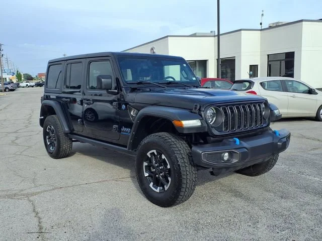 Used 2024  Jeep Rubicon image 26