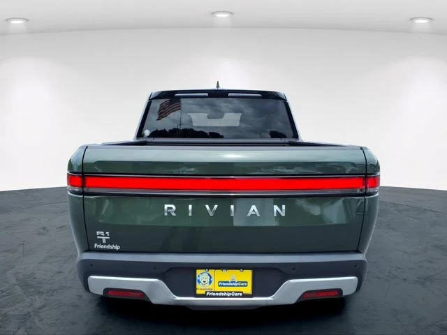 Used 2023 Green Rivian Adventure image 10