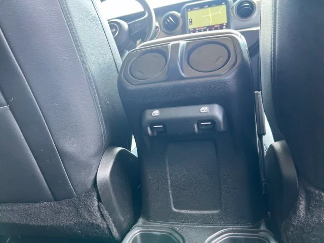 Used 2022  Jeep Unlimited High Tide image 32