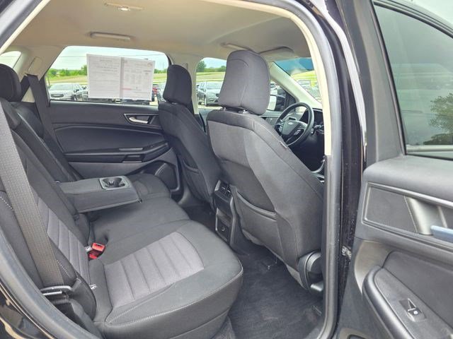 Used 2022 Black Metallic Ford SE image 11