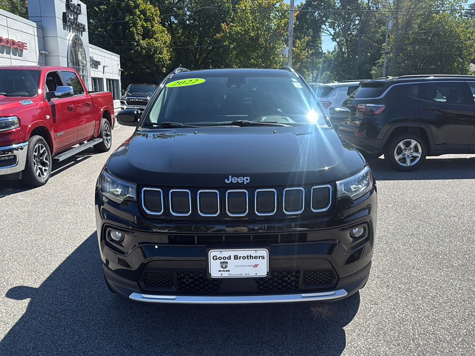 Certified Used 2022 Diamond Black Crystal Pearlcoat Jeep Limited 4x4 image 2