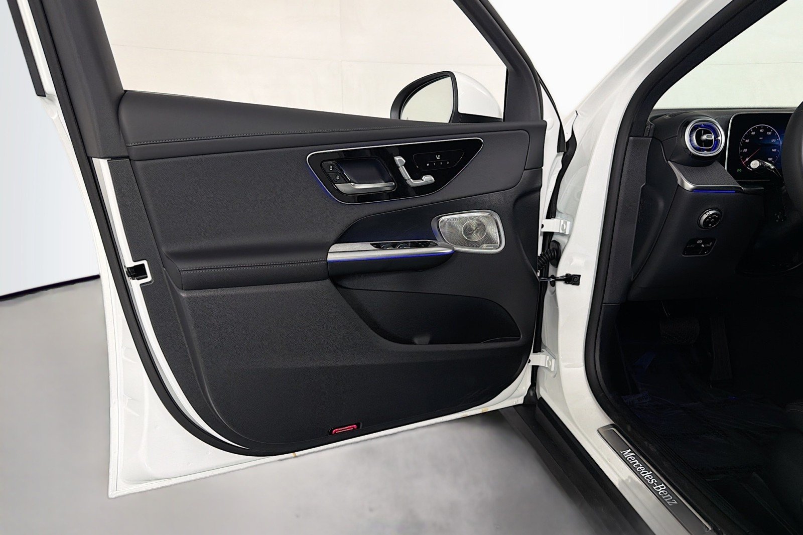 New 2026 Polar White Mercedes-Benz GLC 300 4MATIC® Coupe image 20