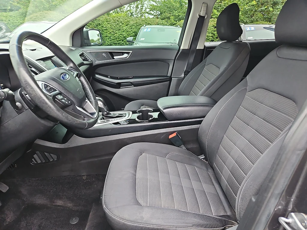 Used 2017 Magnetic Ford SEL image 17