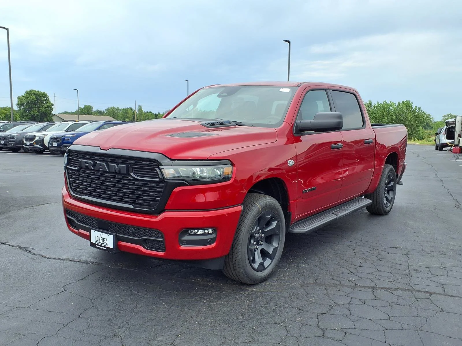 New 2026 Molten Red Pearlcoat RAM Express image 22