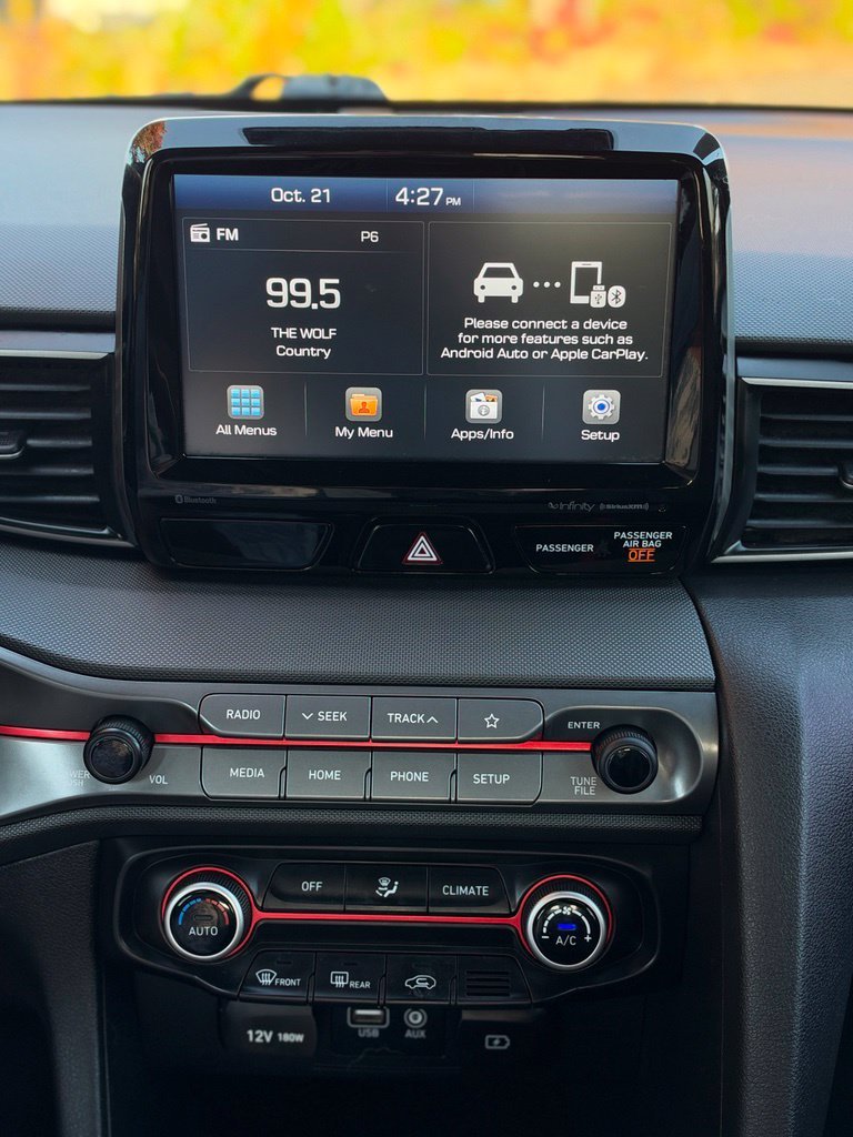 Used 2019 Chalk White Hyundai Turbo image 17