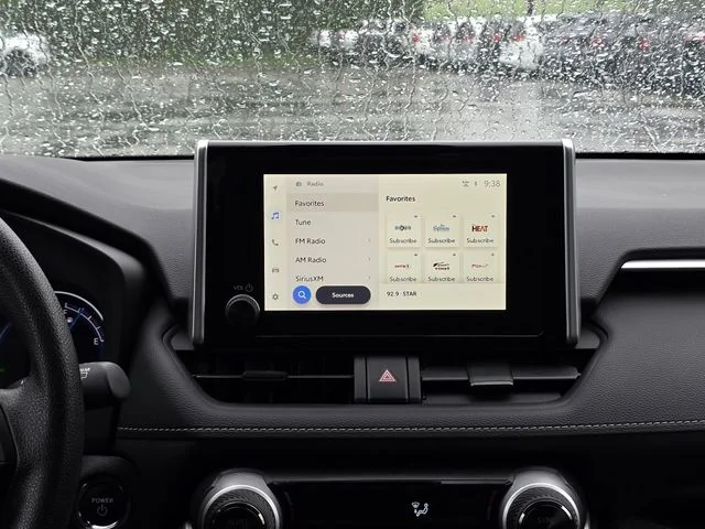 Used 2025 Ice Toyota XLE image 22