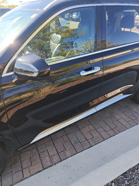 Used 2021 Black Hyundai Calligraphy image 3