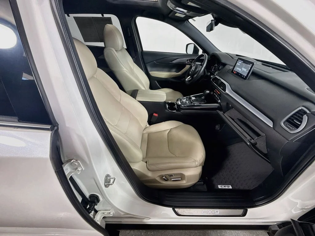 Used 2020 Snowflake White Pearl Mica Mazda Grand Touring image 29