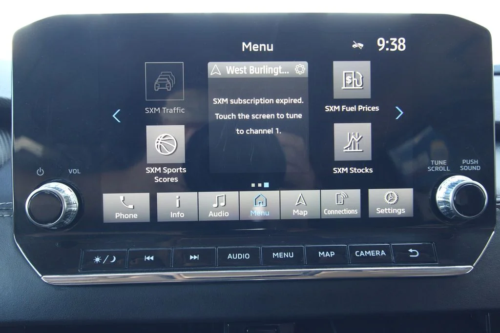 Used 2024  Mitsubishi SE image 33