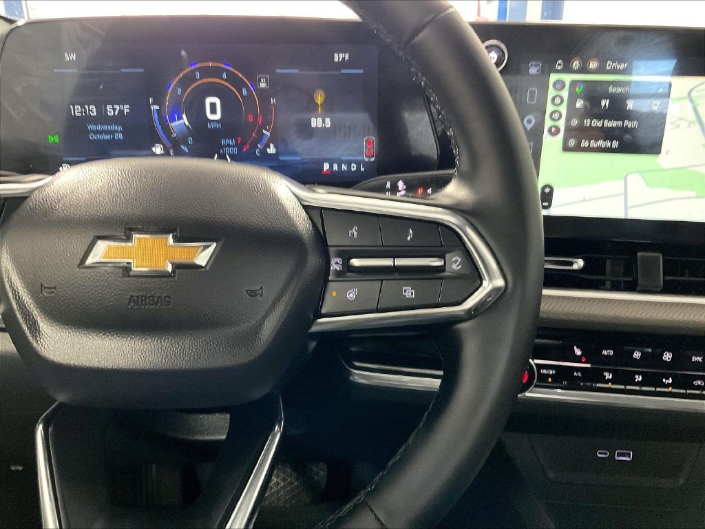 Used 2025 White Chevrolet LT image 23