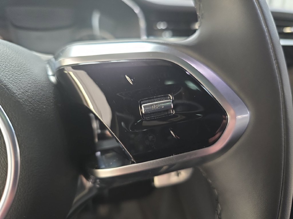 2023 Jaguar F-Pace S - Photo 19