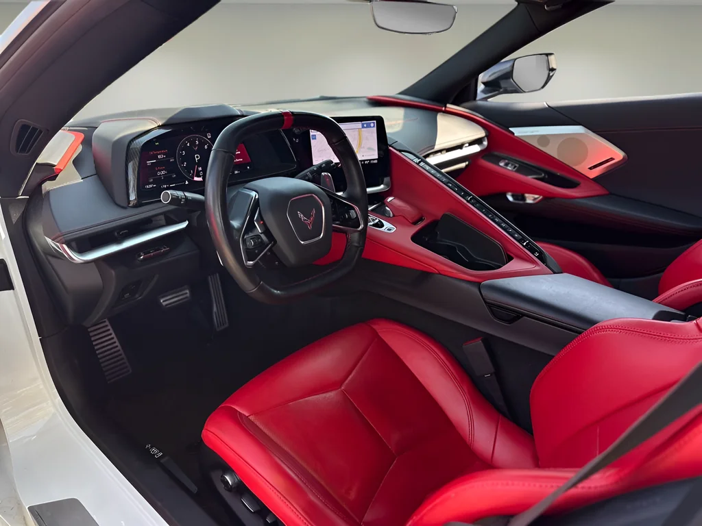 Used 2022 White Chevrolet Stingray image 24