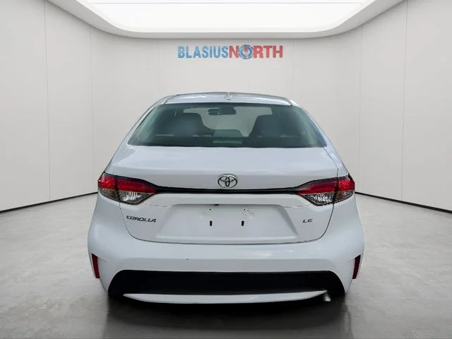 Used 2022 White Toyota LE image 6