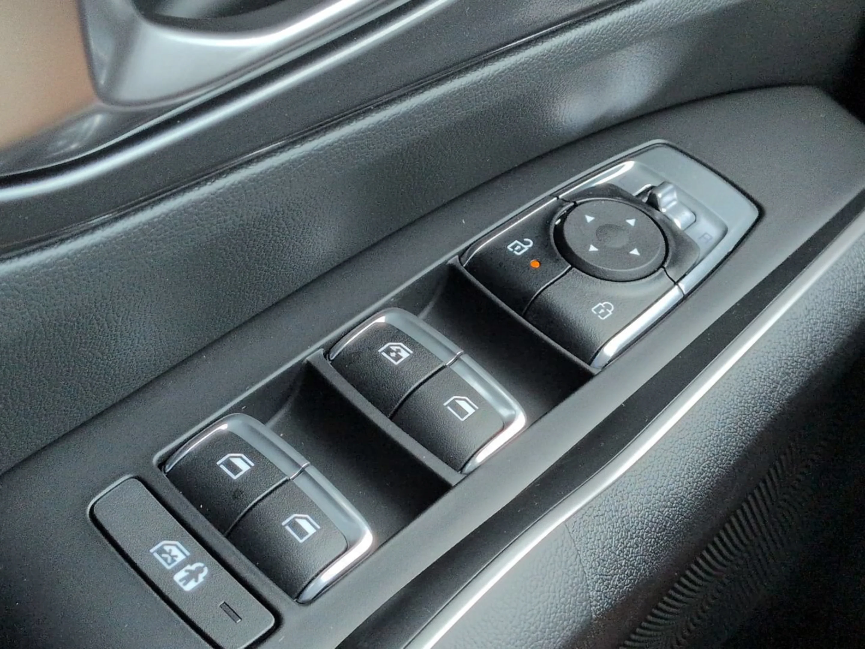 New 2026 Wolf Gray Kia S image 29
