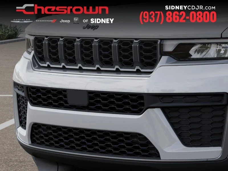 New 2026 Bright White Clear-Coat Exterior Paint Jeep Laredo Altitude image 11