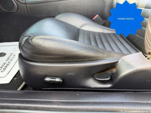 Used 2003 Black Ford Base image 17