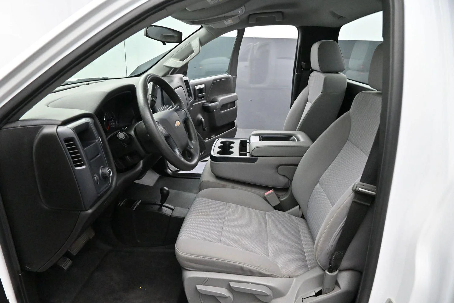 Used 2018 SUMMIT WHITE Chevrolet Work Truck image 11