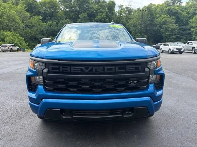 Used 2023 Glacier Blue Metallic Chevrolet Custom image 7
