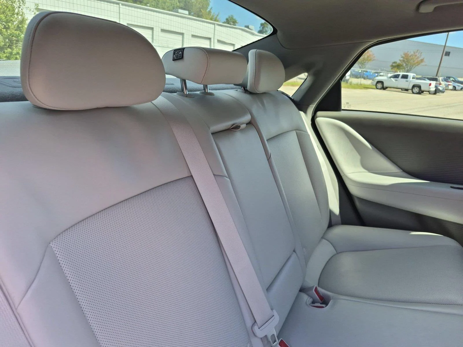 Used 2024 Serenity White Hyundai SEL image 33