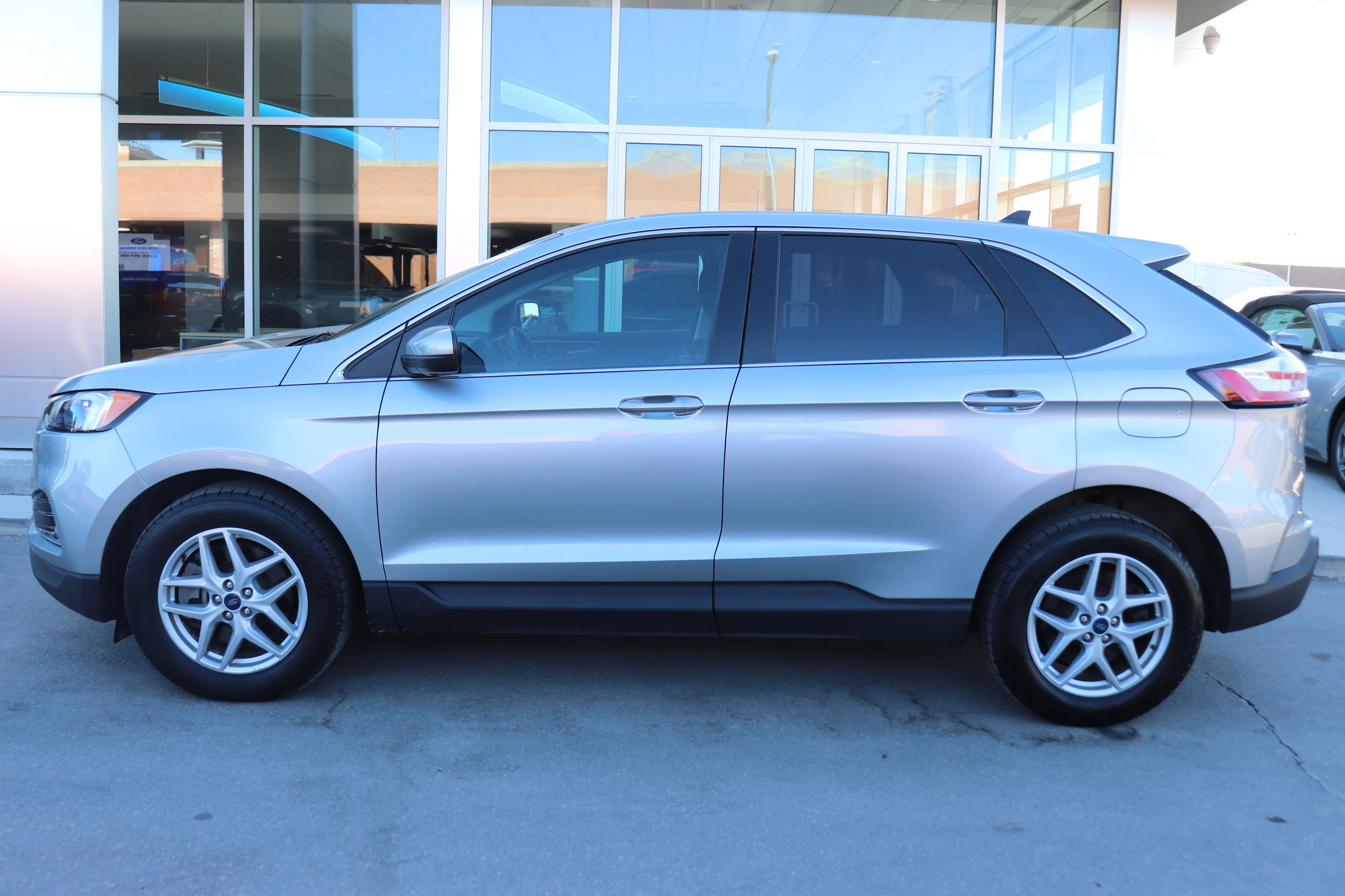 Certified Used 2022 Silver Ford SEL image 3