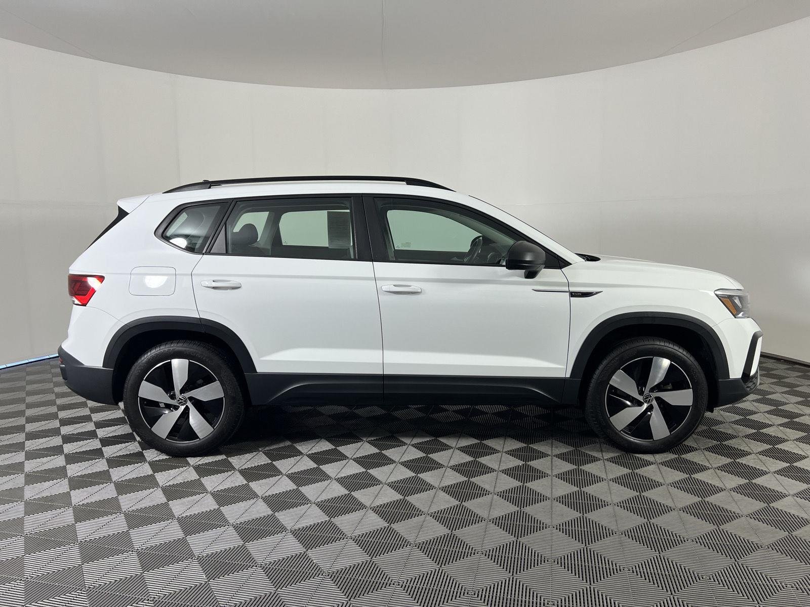 Used 2024 Pure White Volkswagen S image 22