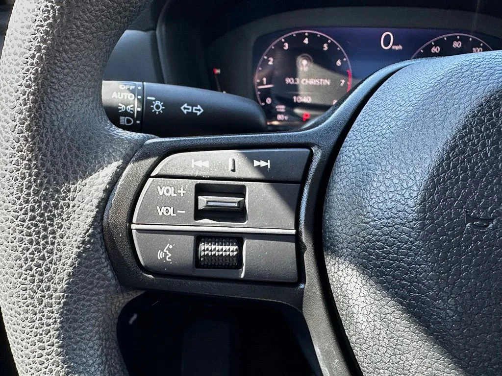 Used 2023 Red Honda LX image 30