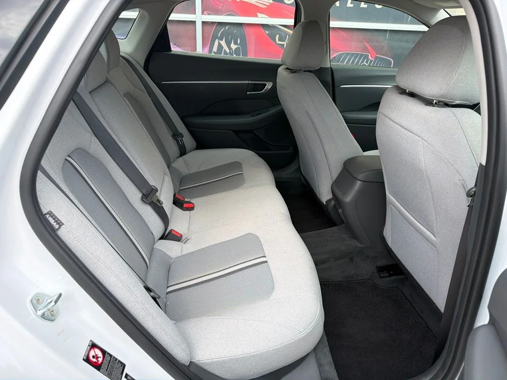 Used 2020 Gray Hyundai SEL image 18