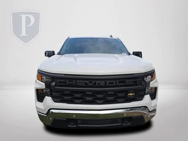 New 2026 Summit White Chevrolet WT image 13