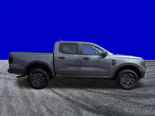 New 2026 Carbonized Gray Metallic Ford XLT image 3