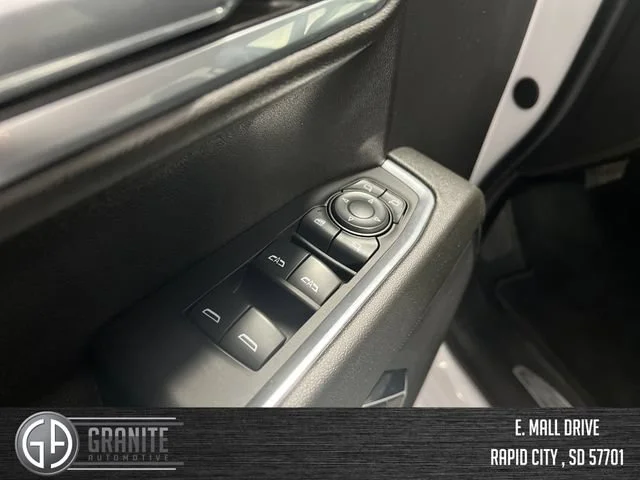 2024 GMC Sierra 1500 SLT - Photo 11