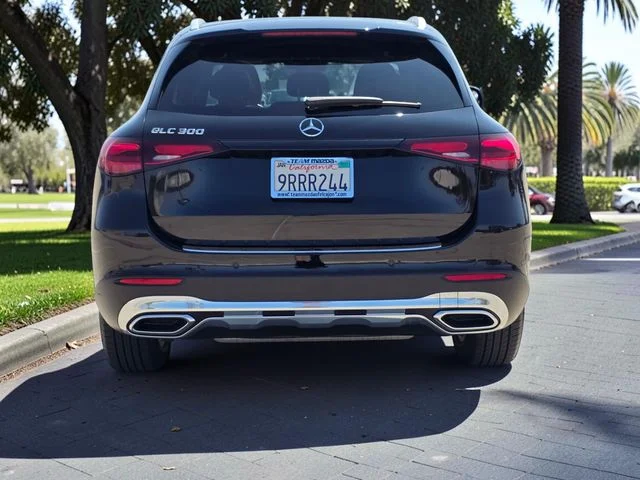 Used 2025  Mercedes-Benz GLC 300 image 6