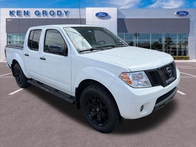 Used 2021 White Nissan SV image 3