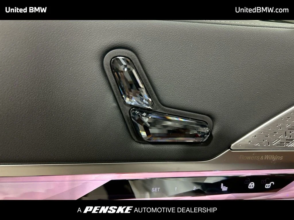 Used 2025 Mineral White Metallic BMW 760i xDrive image 12