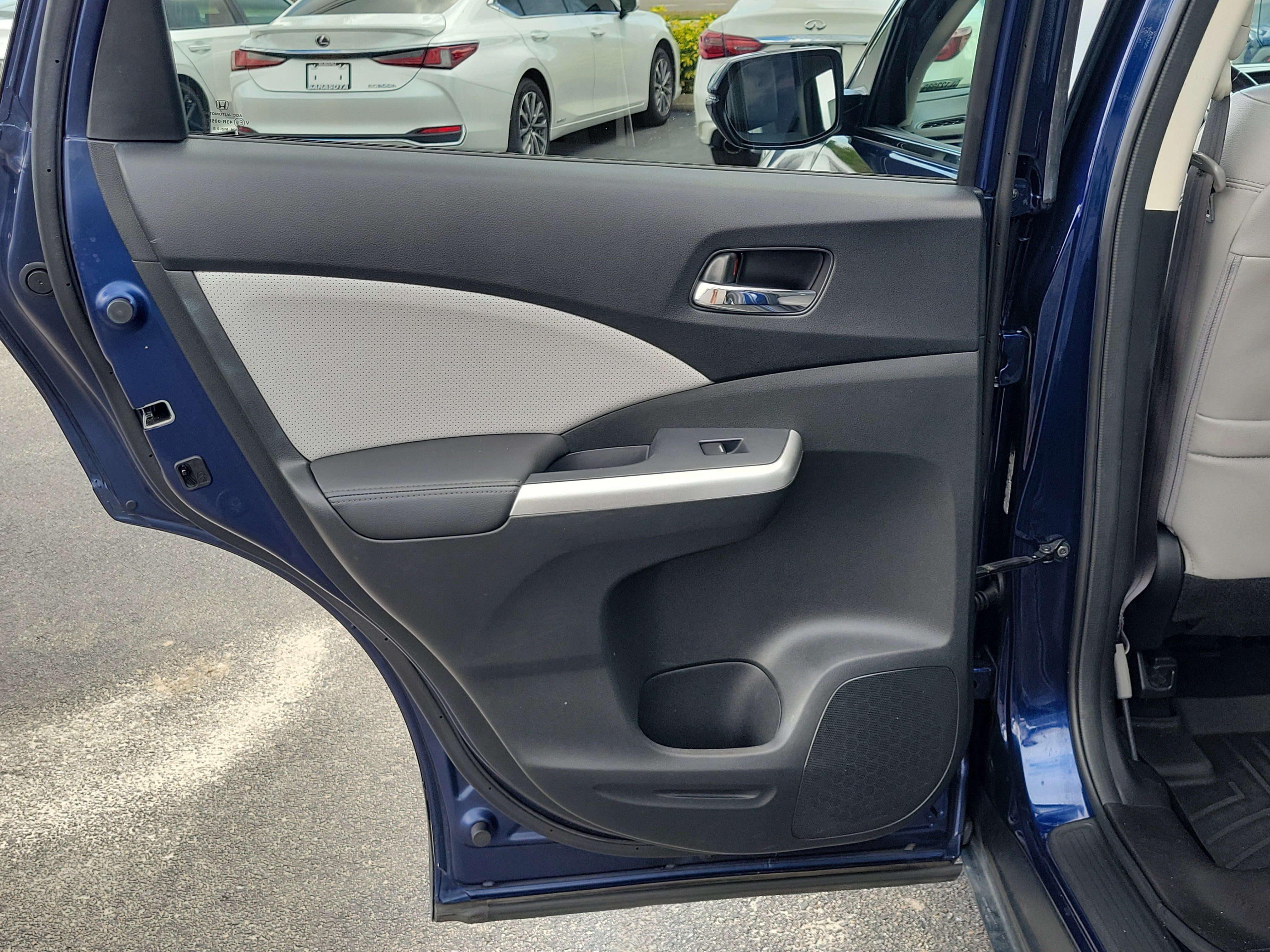 Used 2016 Blue Honda Touring image 12