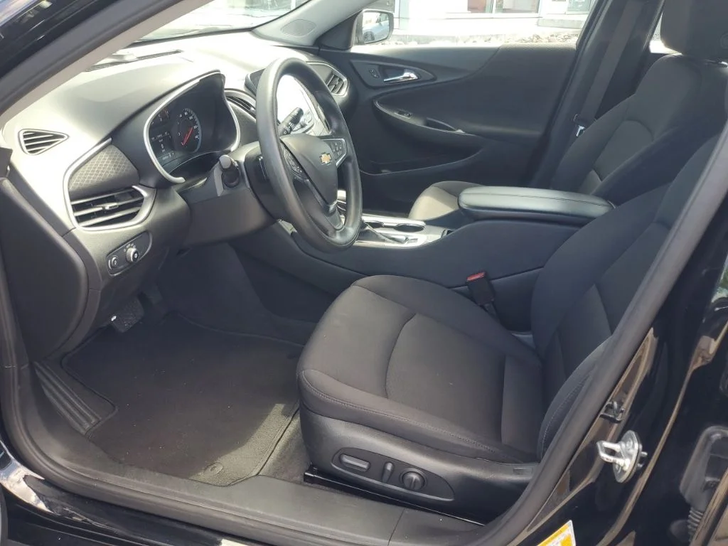 Used 2025 Black Chevrolet LT image 12