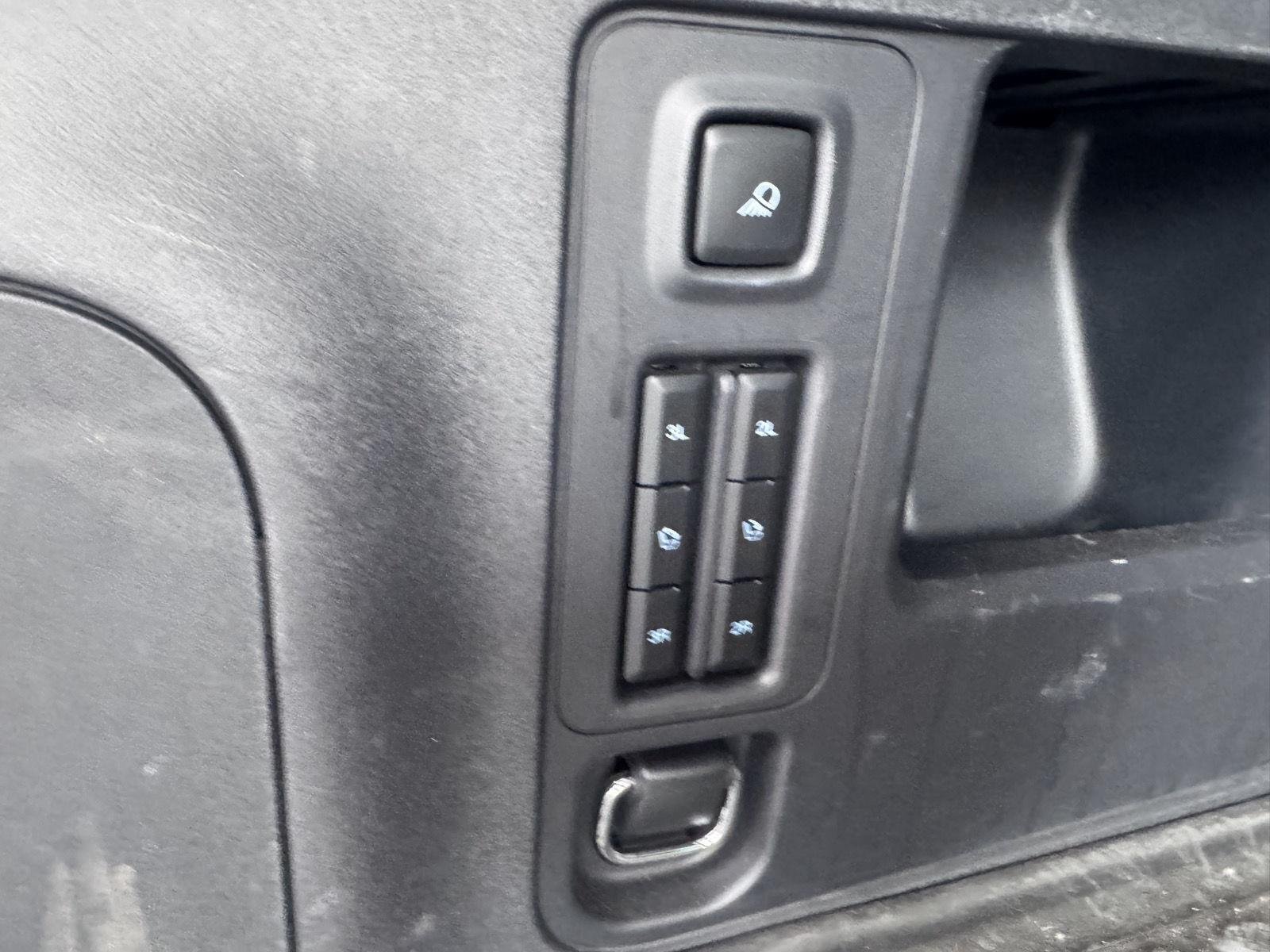 Used 2025 Dark Matter Gray Metallic Ford Active image 9