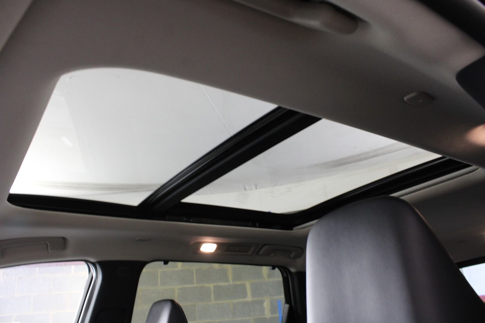 Used 2025 Black INFINITI Sensory image 20