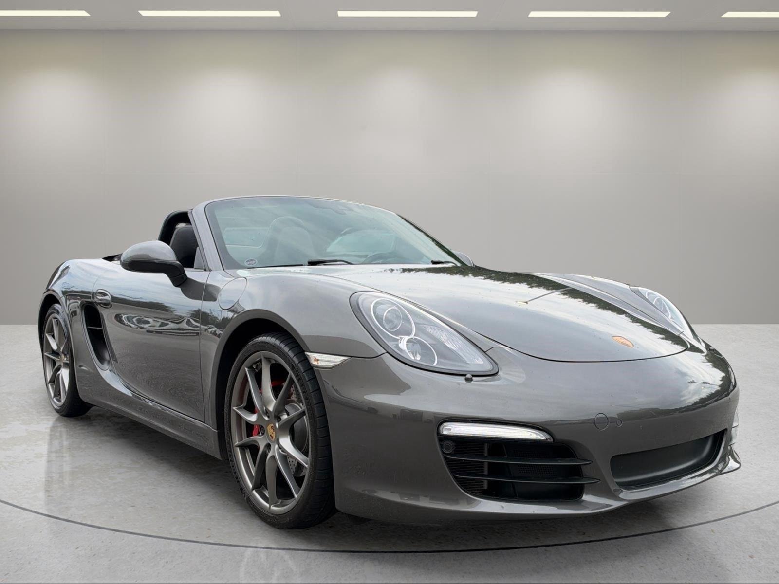 Used 2016 Agate Gray Metallic Porsche S image 7