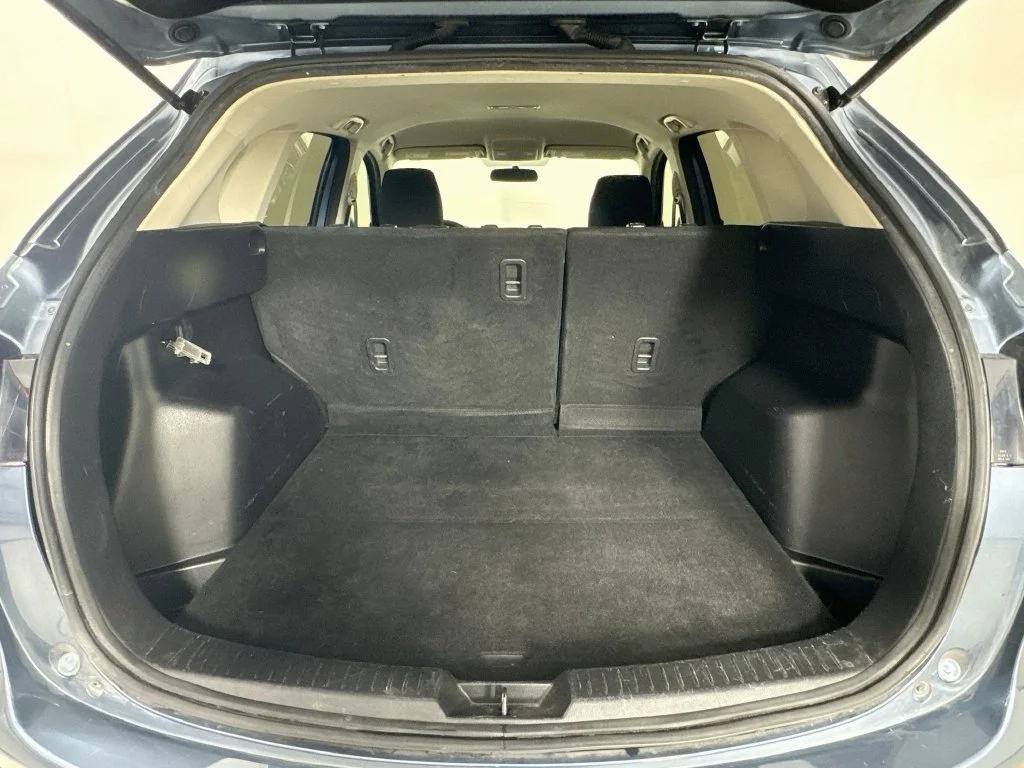 Used 2015 Blue Reflex Mica Mazda Sport image 27