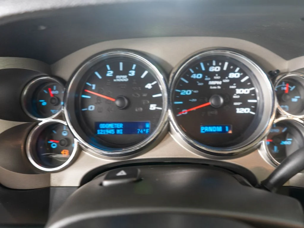 Used 2009 White Chevrolet Work Truck image 17