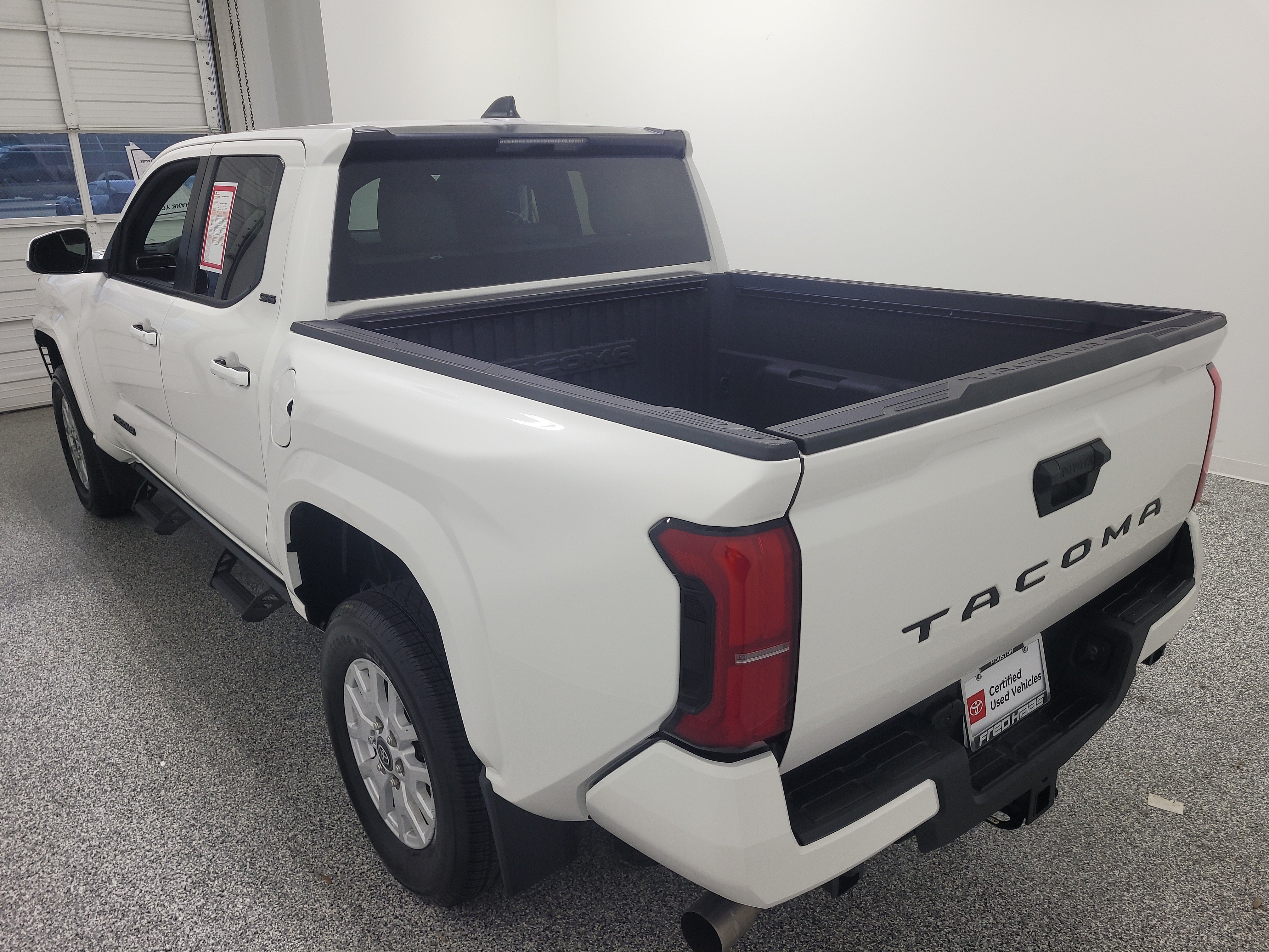 Used 2024 White Toyota SR5 image 5