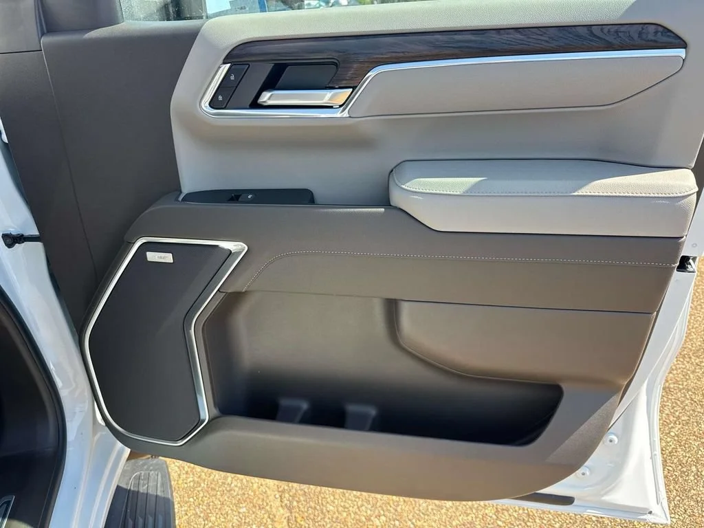 New 2026 Summit White GMC SLT image 25