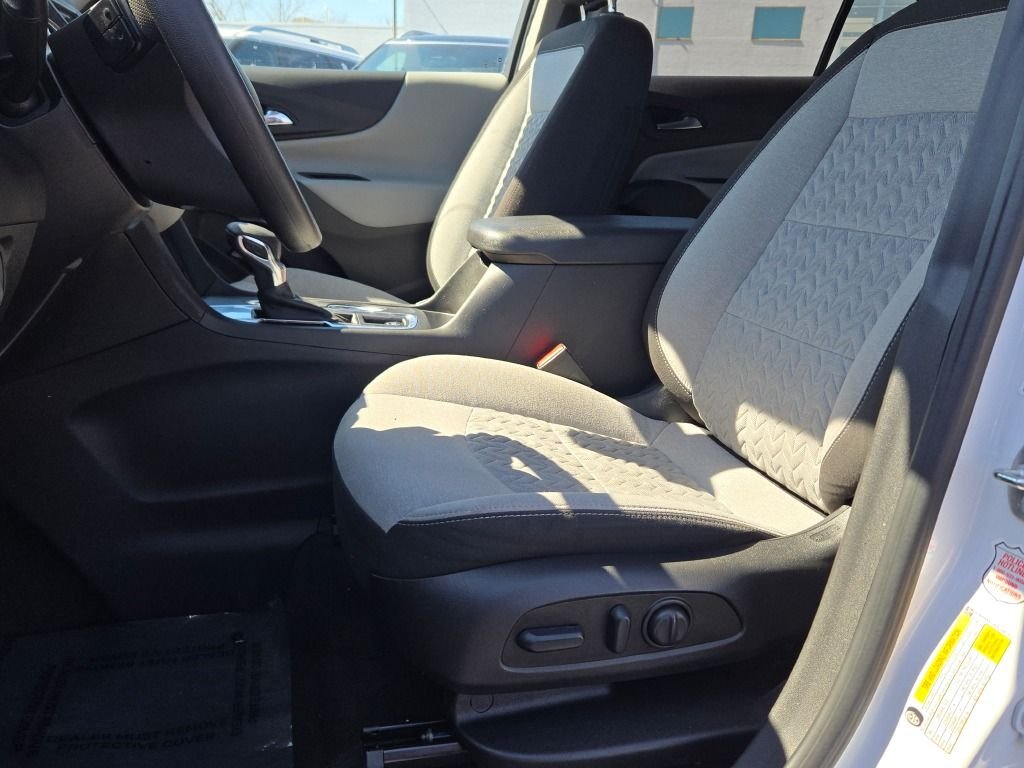 Used 2023 White Chevrolet LT image 19